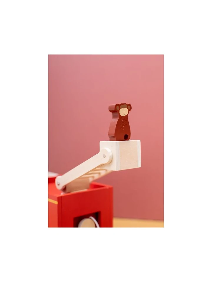 woz-strazacki-drewniany-trixie-6