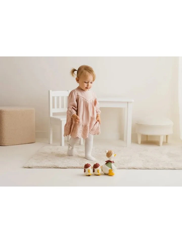 kaczka-monika-z-maluchami-zabawka-interaktywna-dumel-discovery-3