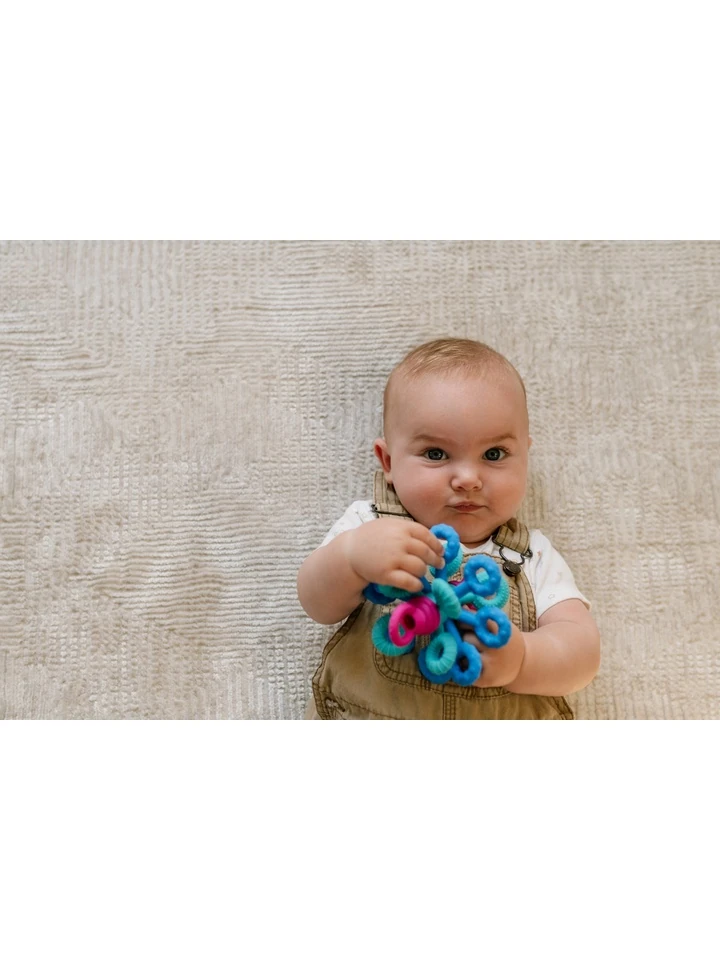 okee-gwiazdka-okee-zabawka-sensoryczna-mobi-7