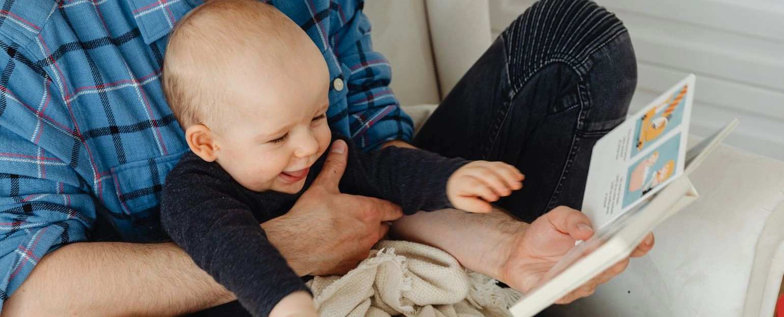 Blog-banner-dlaczego-dziecko-lubi-gdy-czytamy-te-sama-ksiazke-w-kolko