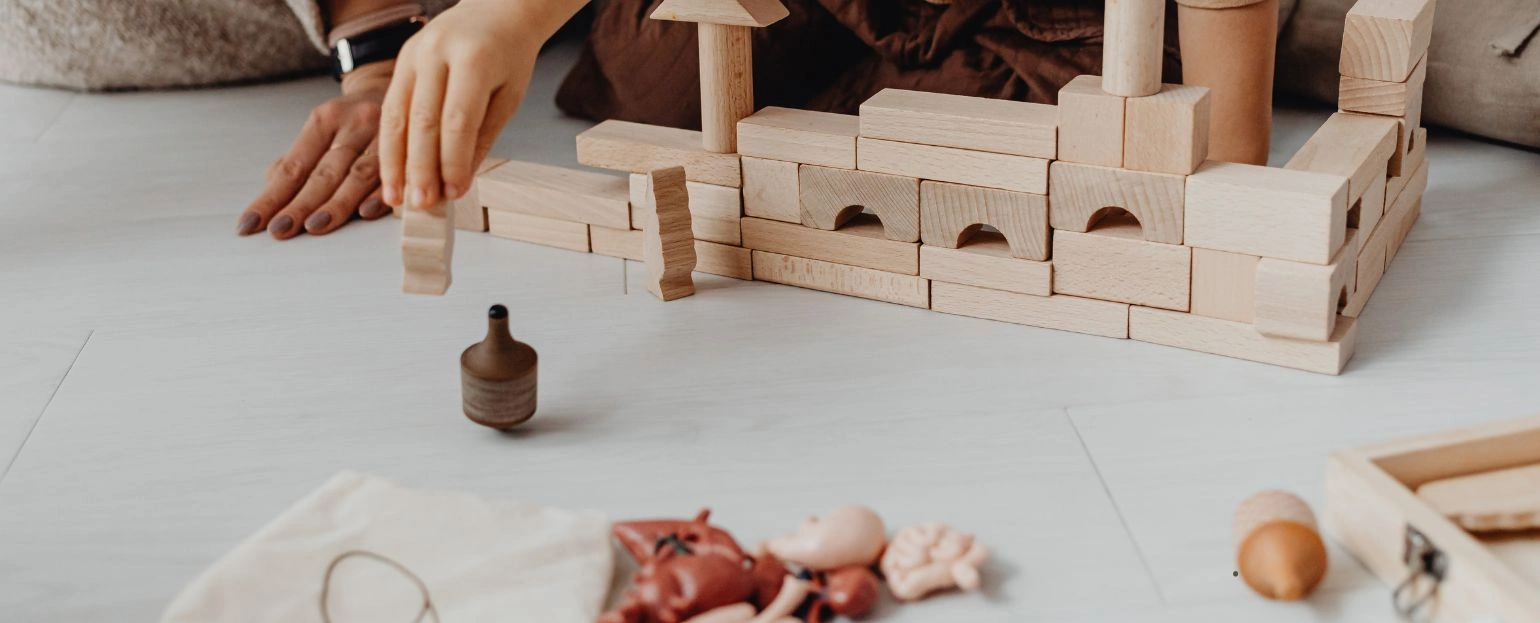 Blog-banner-jakie-zabawki-rozwijaja-samodzielnosc-u-dziecka