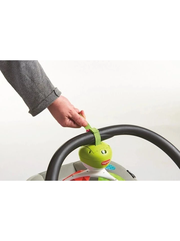 karuzela-podrozna-zabawa-na-lace-tiny-love-4