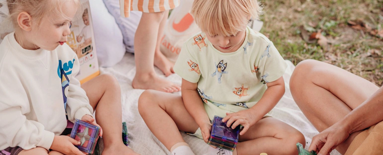 Blog-banner-jak-przygotowac-kacik-zabaw-na-urodziny-dziecka-bez-kupowania-zabawek