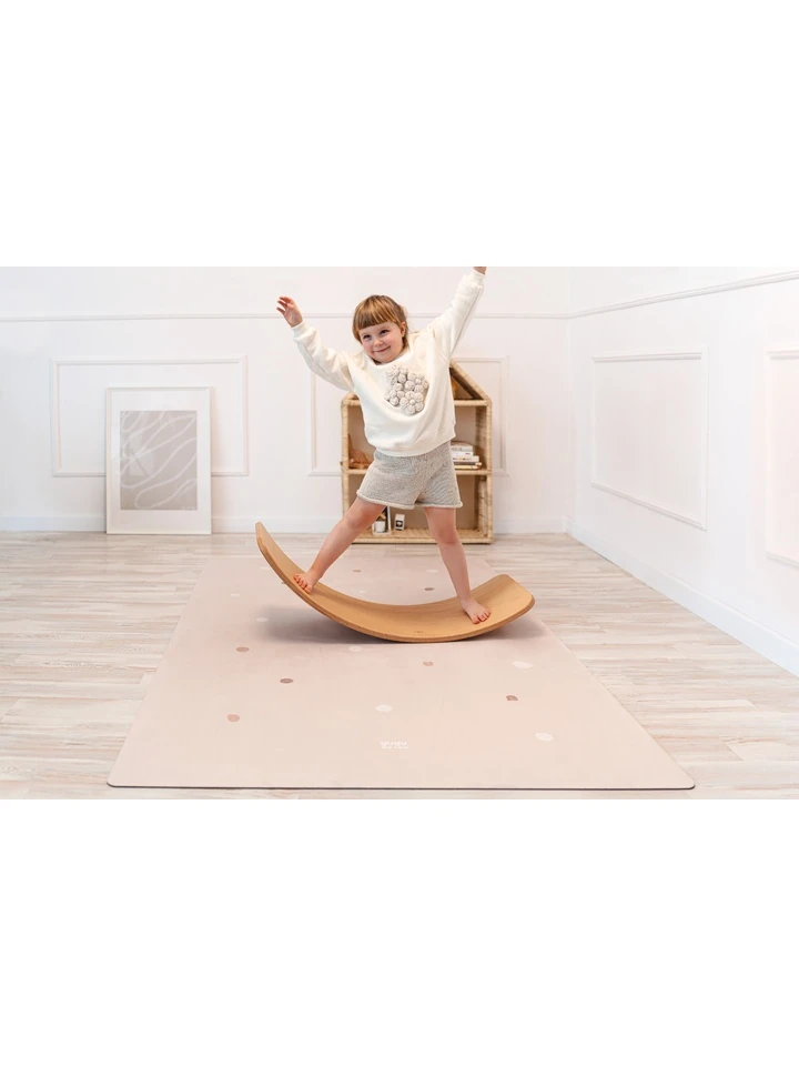 mata-kauczukowa-beige-beige-dot-big-gugu-the-hero-3