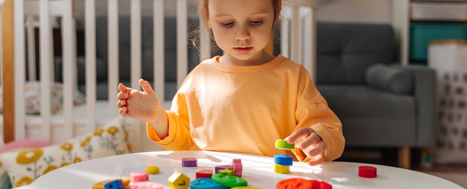 Jak zabawki kreatywne wpływają na rozwój dziecka_blog