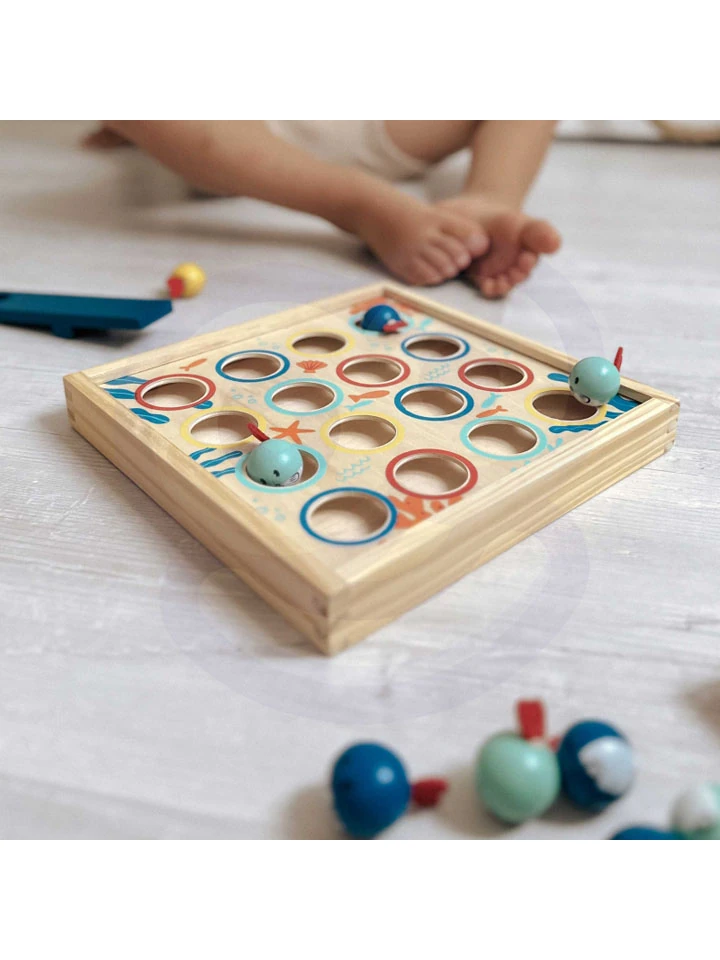 gra-dla-dzieci-drewniany-stol-latajace-rybki-19-el-tooky-toy-produkt