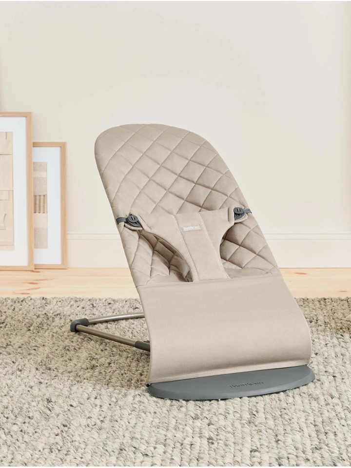 lezaczek-bliss-woven-piaskowoszary-babybjorn-produkt