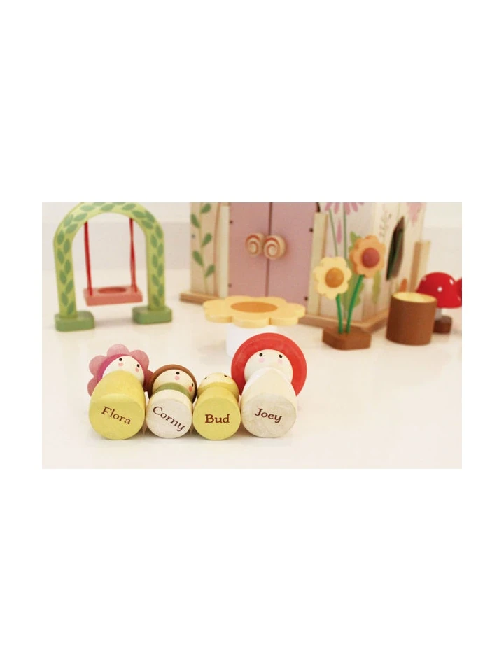 przenosny-lesny-domek-z-wyposazeniem-i-laleczkami-tender-leaf-toys-6